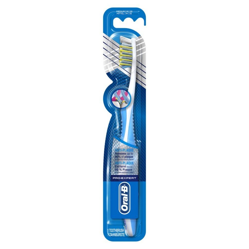 Pro-Expert Crossaction Anti-Plaque 35 Medium Manual Toothbrush